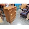 Image 2 : MAPLE 4 DRAWER CHEST OF DRAWERS