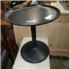 Image 1 : BLACK SWIVEL SIDE TABLE