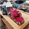 Image 2 : 3 SEMI TRACTOR TRAILER MODELS
