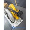 Image 3 : DeWalt Circular Saw