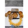 Image 1 : Wooden Decor and Cigar Box