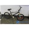 Image 2 : Unisex 20" Diamondback BMX Bike