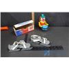 Image 1 : Dominio Kid Training Ice Skates with Box and Wind-Up Toy