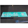 Image 1 : 4th St W Street Sign