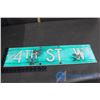 Image 2 : 4th St W Street Sign