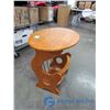Image 1 : Oval Wooden Newspaper Rack
