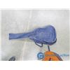 Image 3 : Tenada Acoustic Guitar with Case and Stand