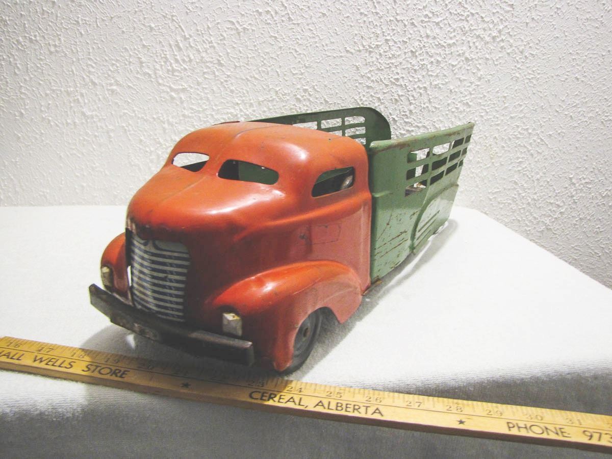 1940's Supressed Steel Wyandotte 20" Toy Truck