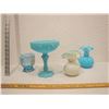 Image 1 : 4 Pieces of Satin & Opalescent Blue Glass