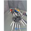 Image 5 : (8) Bundles of Scissors