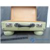 Image 2 : Vintage Suitcases w/Feet