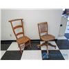 Image 1 : (2) Wood Chairs