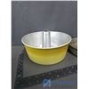 Image 3 : Metal Cake and Baking Pans