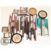 Image 1 : LOT OF ASSORTED BEAUTY PRODUCT