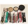 Image 1 : LOT OF ASSORTED BEAUTY PRODUCT