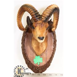 VINTAGE 1970'S PLASTIC ANTLER DÉCOR