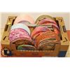 Image 1 : LOT OF PAPER PARTY PLATES.