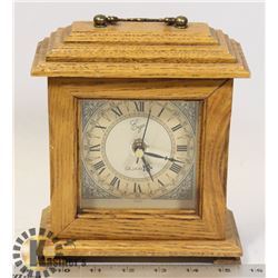 ERGO BATTERY OPERATED MANTLE CLOCK (OAK STYLE CASE