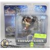 Image 1 : JUSTICE LEAGUE HAWKGIRL BUST FIGURE.