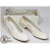 Image 1 : WOMEN'S HELENA SHOES (SIZE 7-8)