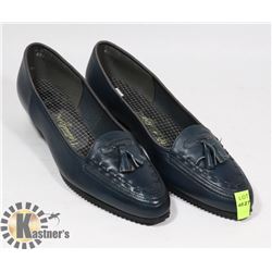 WOMENS' NATURALIZER SHOES (APPROX. SIZE 7-8)