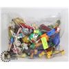 Image 1 : 12"X16"-BAG FULL OF SUPER HEROES, WALT DISNEY, SAFARI, DINOSAURS.