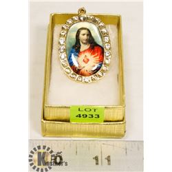 VIN BLEEDING HEART PENDANT.