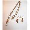 Image 1 : 17)  GOLD TONE WITH WHITE CRYSTAL