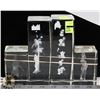 Image 1 : LOT OF 4 CRYSTAL DISPLAYS.