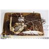 Image 1 : INDIGENOUS COLLECTIBLES FLAT