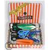 Image 1 : GROOMER'S TOOLS IN TURTLES TIN