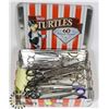 Image 1 : GERMANY GROOMER'S TOOLS IN TURTLES TIN