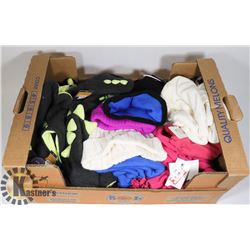 LOT OF ASSORTED TOQUES