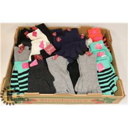 LOT OF ASSORTED GLOVES