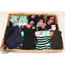 LOT OF ASSORTED GLOVES