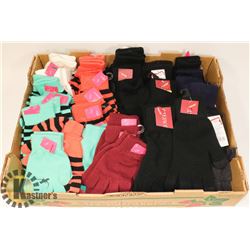 LOT OF ASSORTED GLOVES