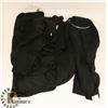 Image 1 : LOT OF 3 SCARFS.