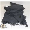 Image 1 : LOT OF 3 SCARFS.