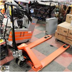 ORANGE PALLET JACK 5500 LBS - 32" WIDE,