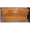 Image 1 : VINTAGE WOOD DOUBLE BED INCL HEADBOARD, FOOTBOARD,