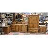 Image 1 : 5 PC BEDROOM FURNITURE SET INCL
