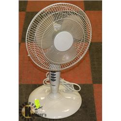 FELLINI 3 SPEED TABLE FAN, 24" TALL