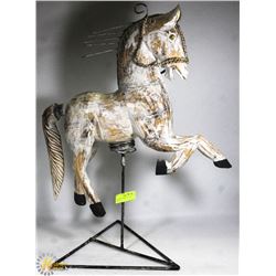 WOOD DISTRESSED-LOOK 2-PC CAROUSEL