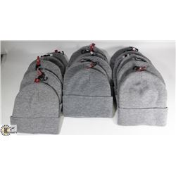 FLAT OF 15 GRAY TOQUES