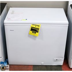 HOTPOINT WHITE APARTMENT SIZE DEEP FREEZER,