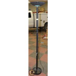 BLACK FLOOR LAMP
