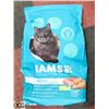 Image 1 : 7.26KG BAG OF IAMS CHICKEN/TURKEY CAT FOOD