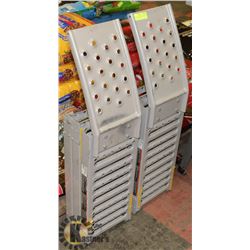 PAIR OF FOLDABLE LOADING RAMPS W/ A RATING OF 2500