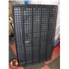 Image 1 : PETMATE COLLAPSIBLE KENNEL 48" X 32".
