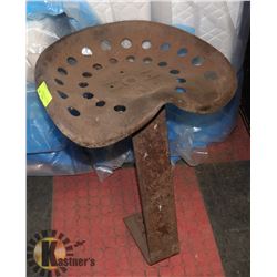 VINTAGE TRACTOR SEAT